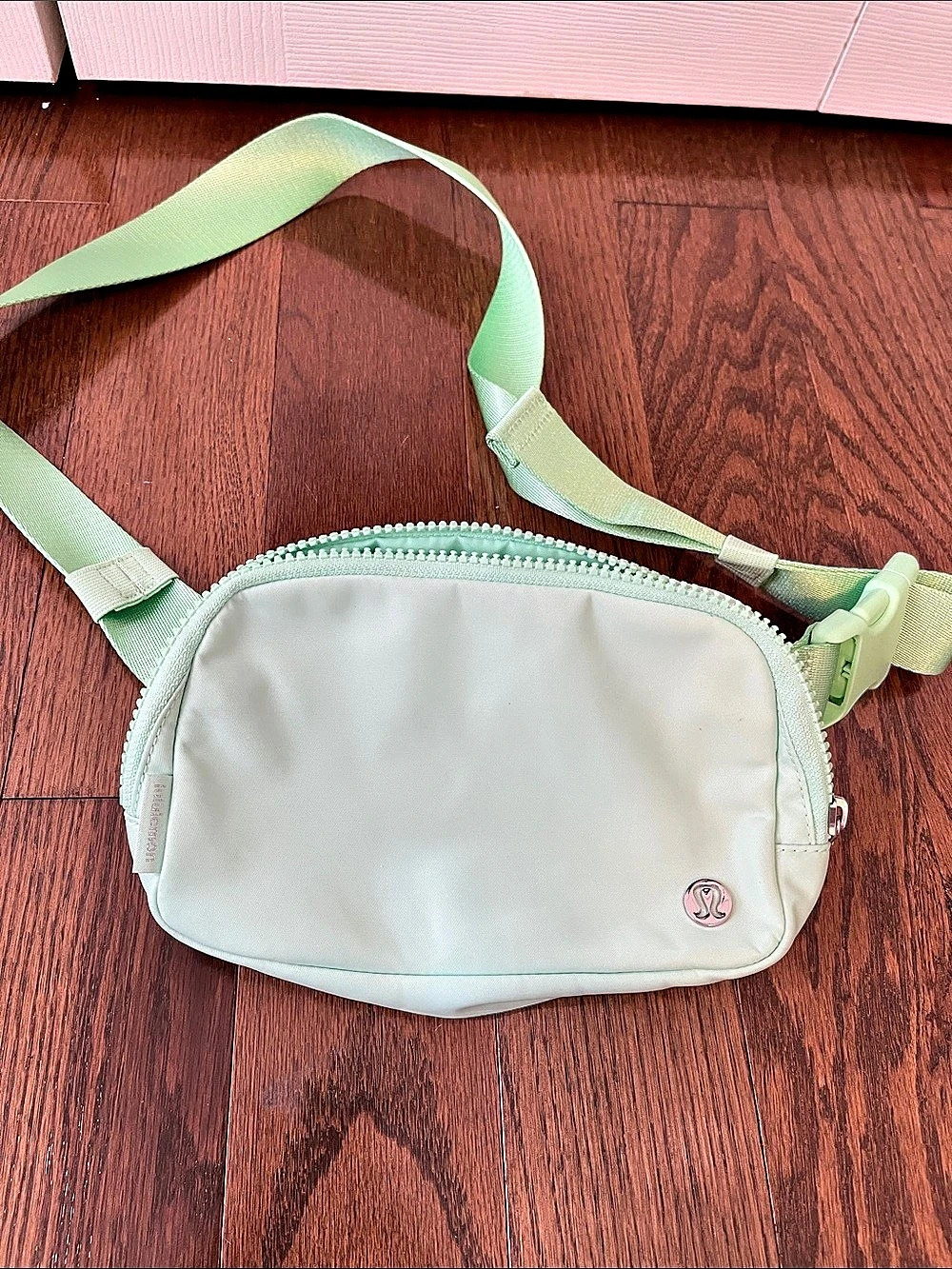 lululemon Everywhere Belt Bag 1L Crossbody Bag in Green